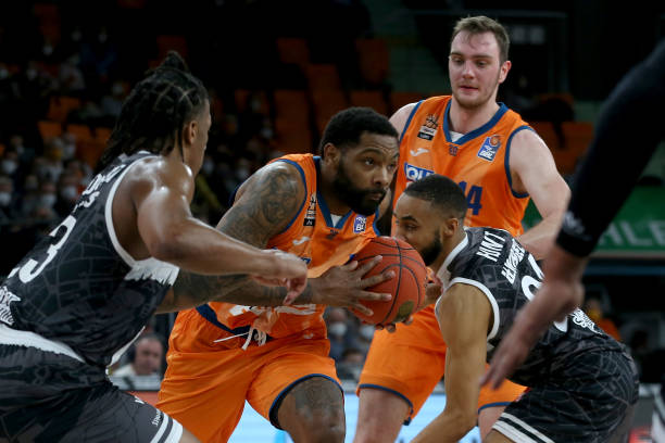 了他在洞察 了他在洞察