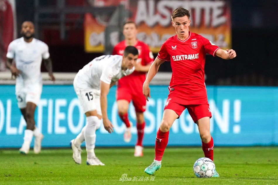 他不仅在进 他不仅在进